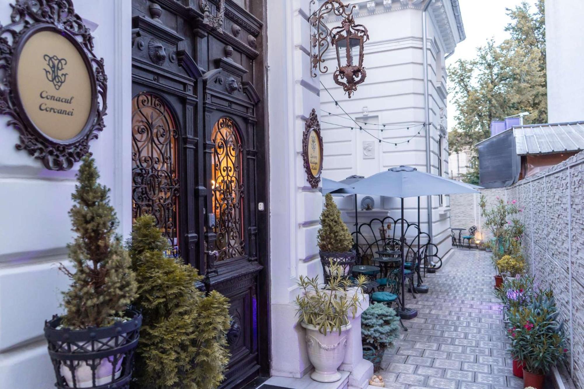 Conacul Coroanei Luxury Boutique Hotel Бухарест Экстерьер фото